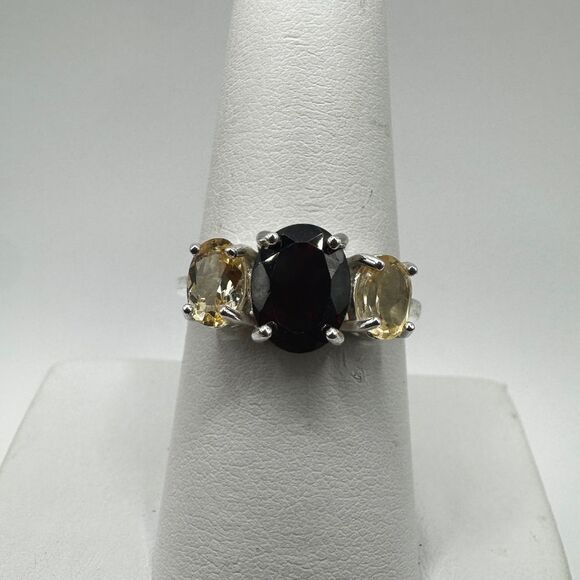 NWOT faceted, oval cut garnet and accent citrines ring in sterling silver! - Picture 5 of 10
